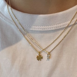 WHITE CLARA NECKLACE - Thumbnail