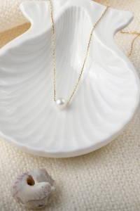  - PEARL NECKLACE (1)